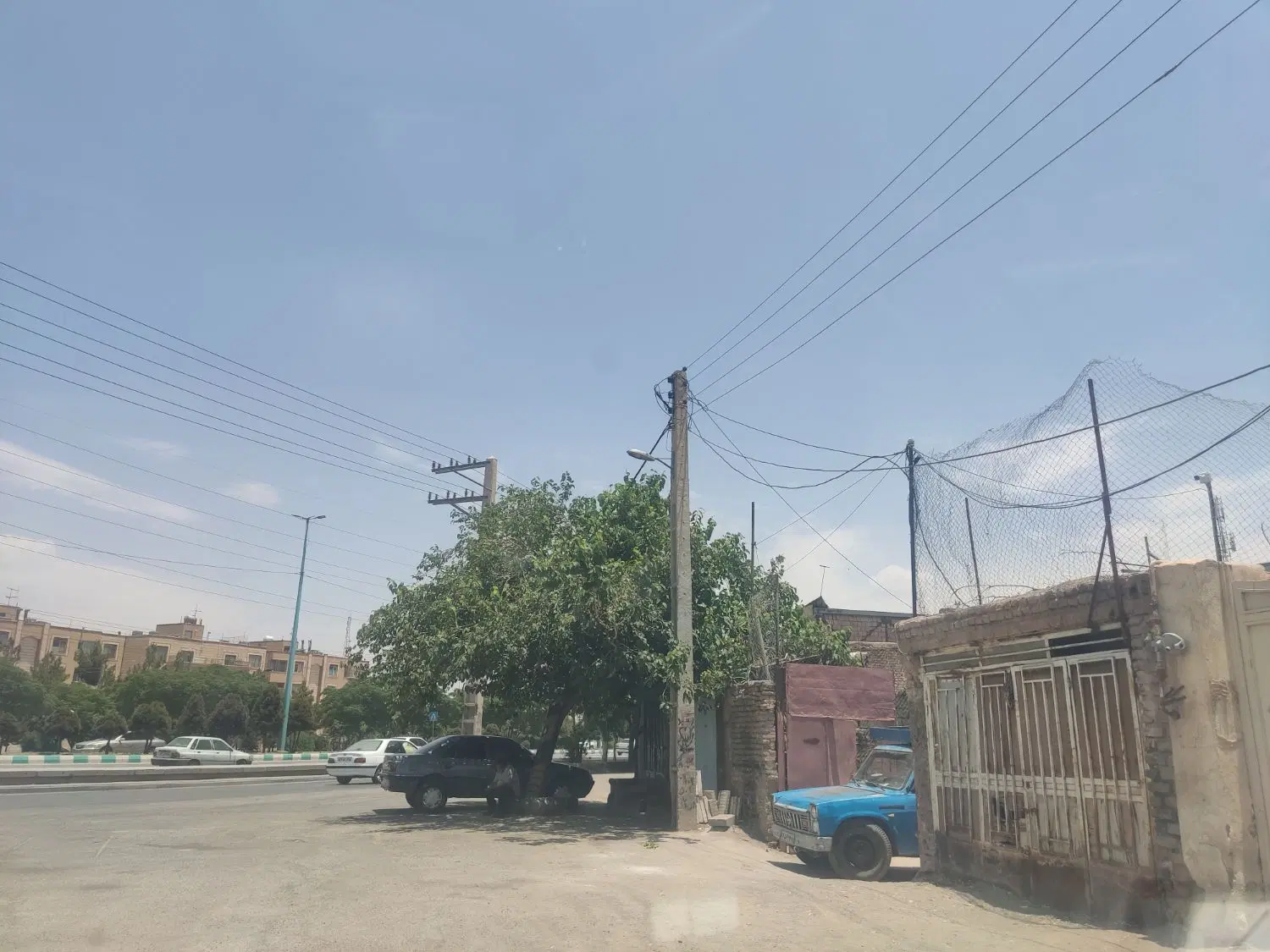 زمین برکمربندی بین خورشید و نماز