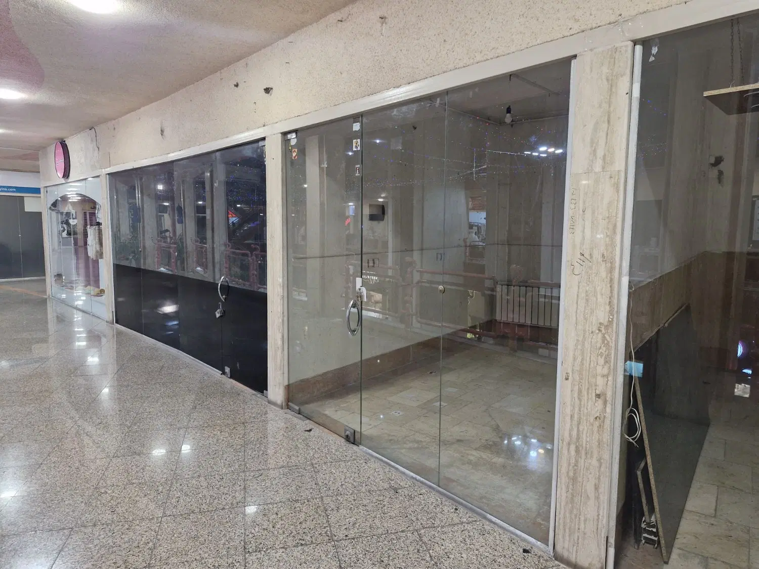 اجاره مغازه پاساژ زرتشت ۱۱ متری