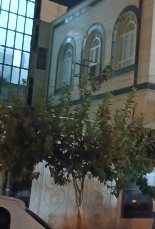 ساختمان اداری