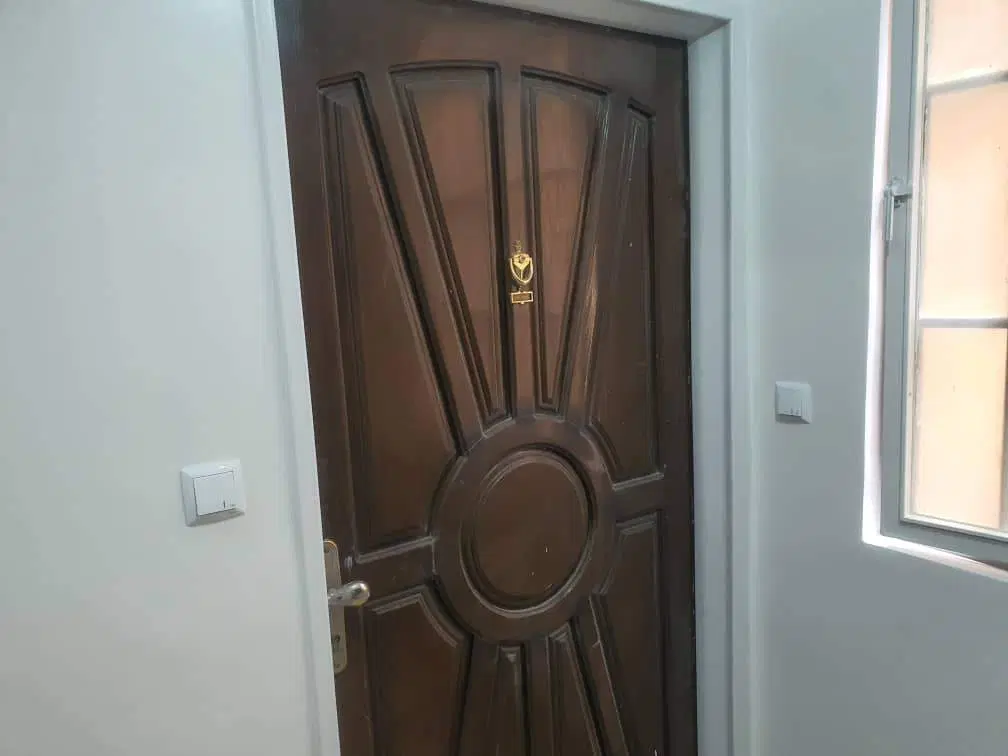 همخونه خانم میخام خودم خانم هستم