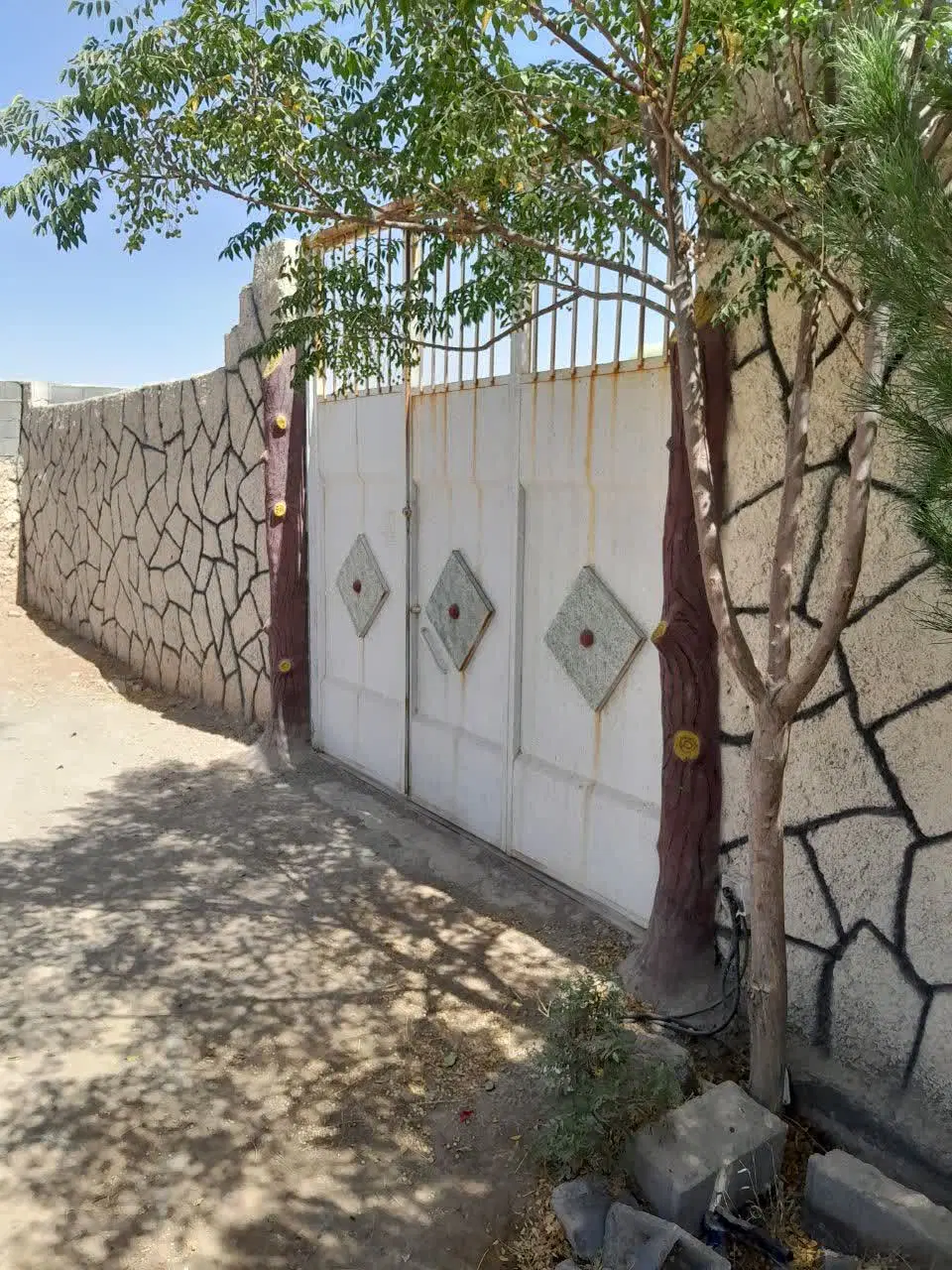 فروش باغ کامل به قیمت مناسب .فوری نیاز به پول