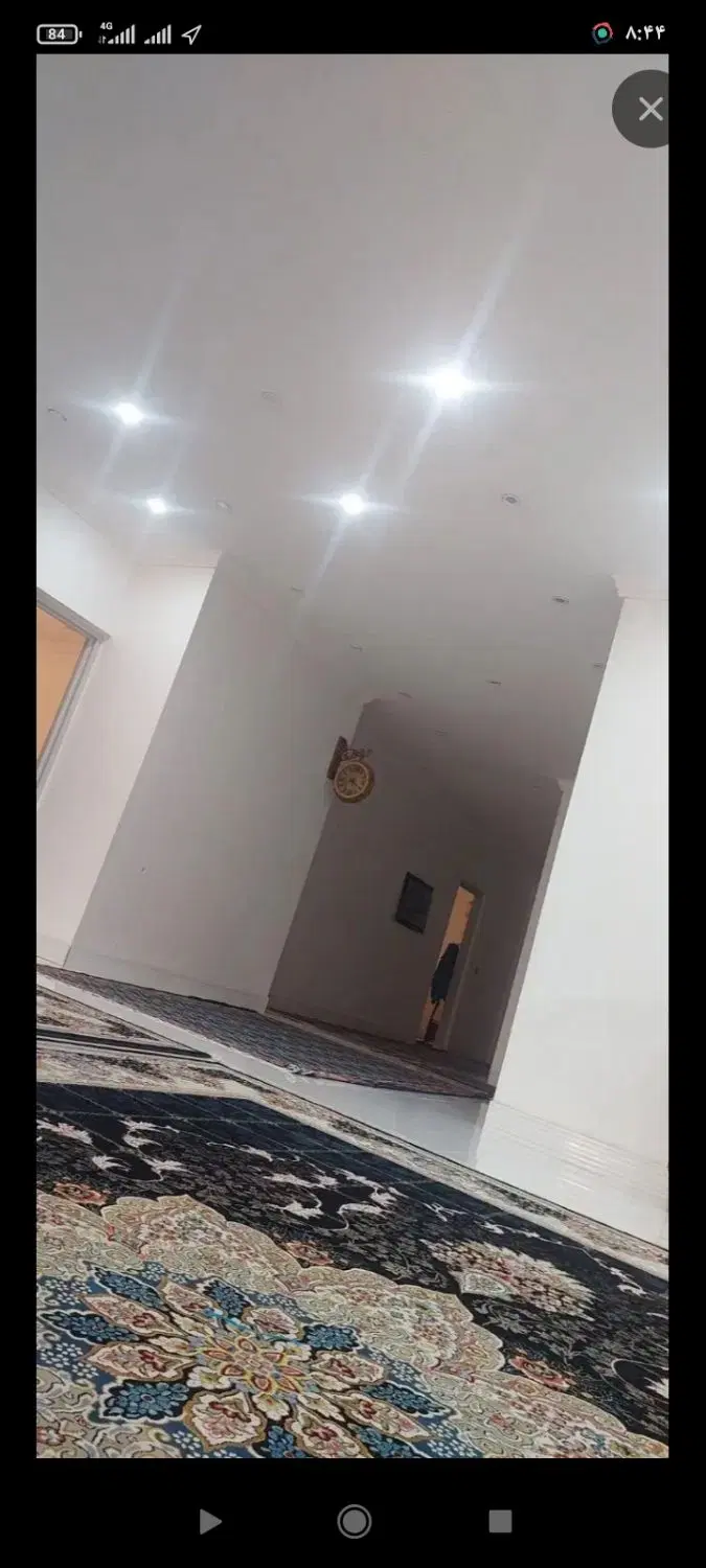 خانه دوطبقه تنگک مجزا