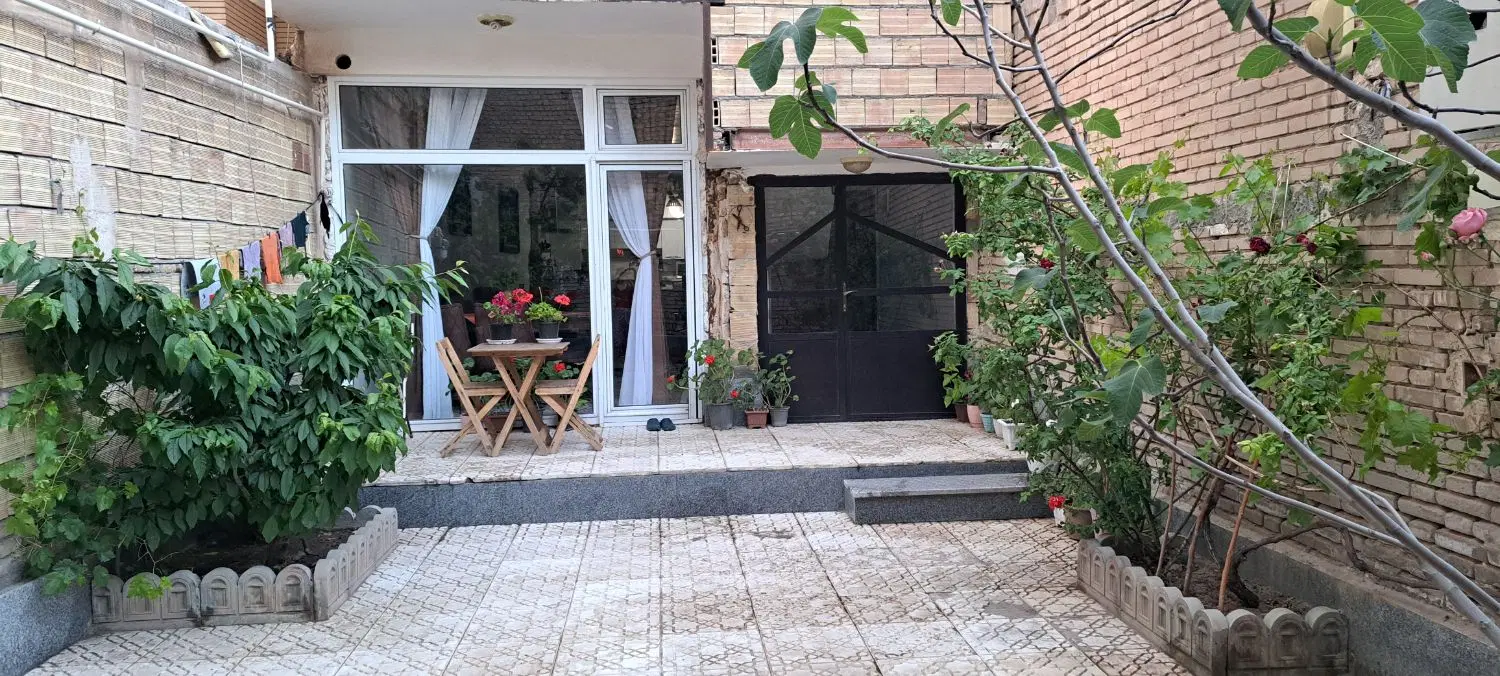خانه دو طبقه ویلایی