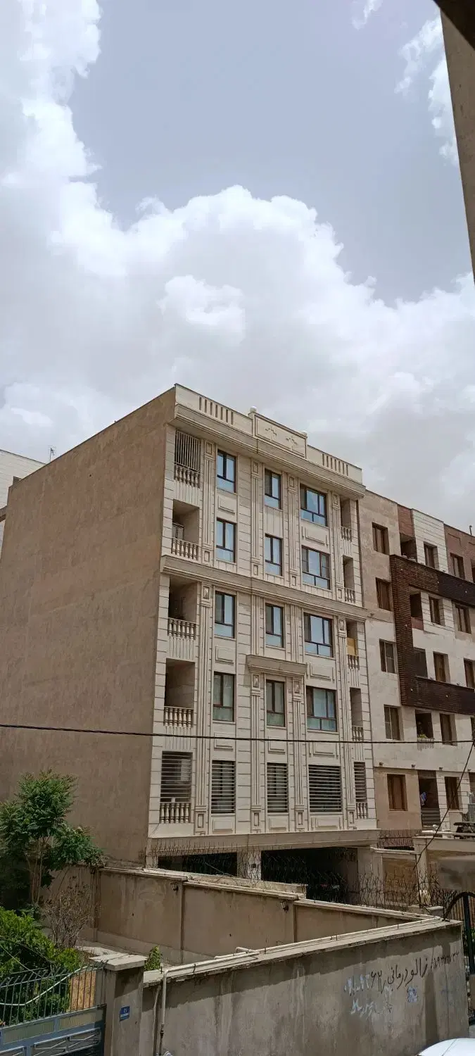 اپارتمان ۶۵ متری خوش نقشه تاپ لوکیشن