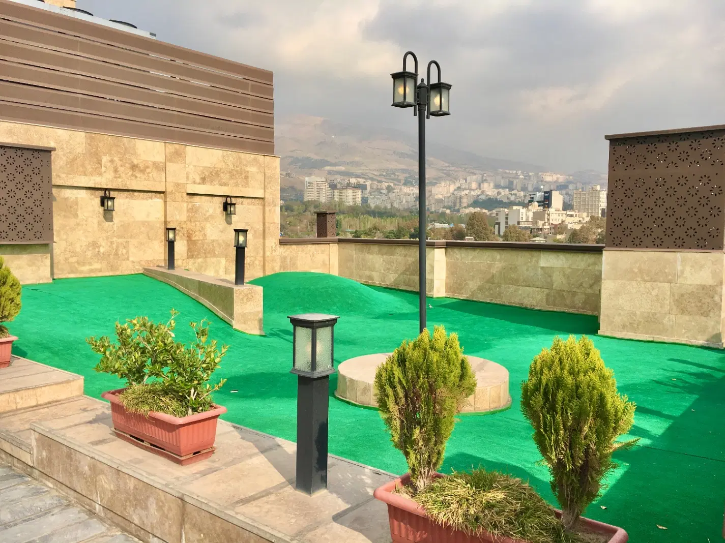 ۱۳۵ متر _ ساختمان بی مثال _ فول مشاعات _ حتی مجرد