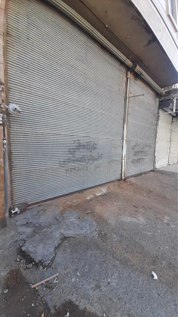 مغازه دوبر ۱۱۰متری جلو خیابان