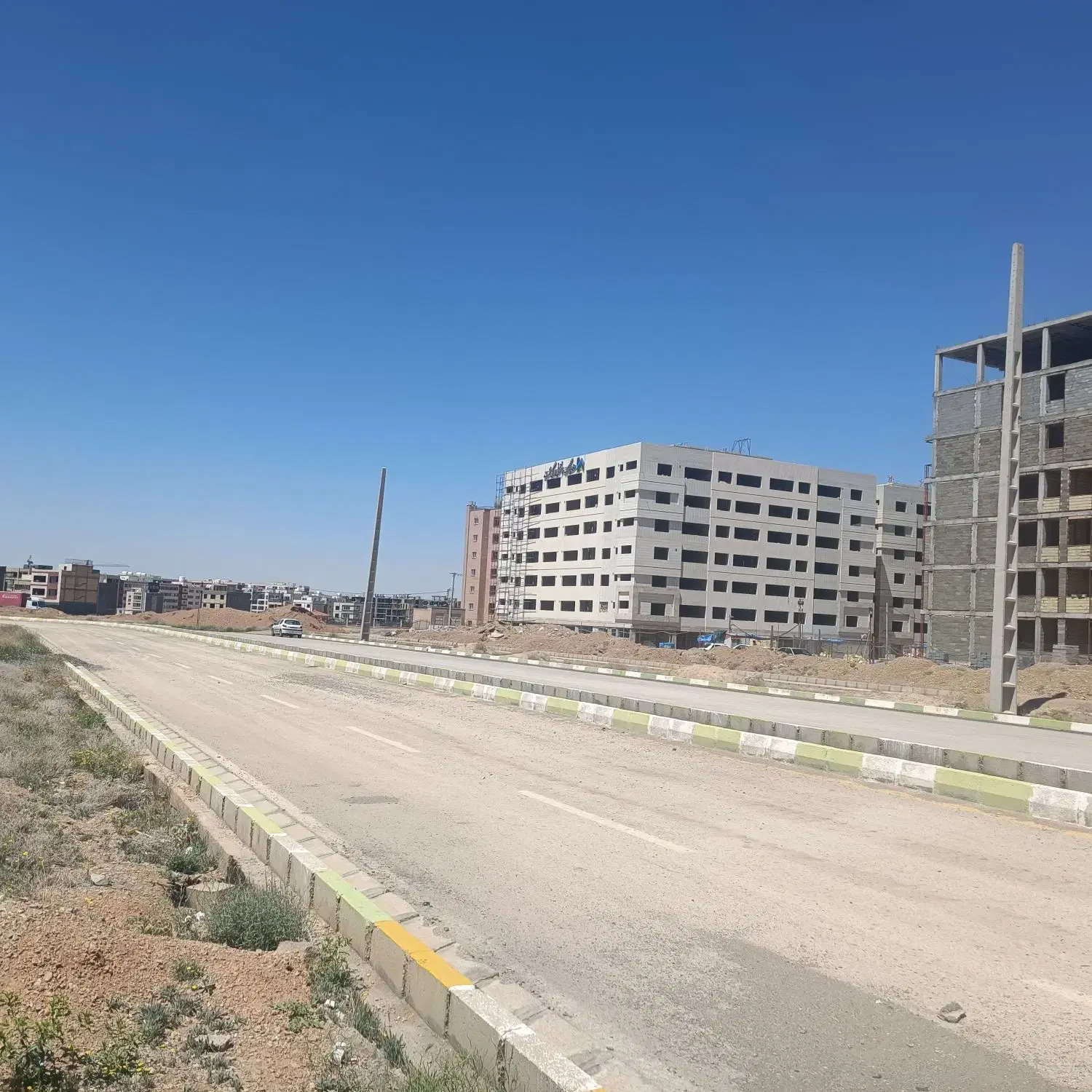 فروش آپارتمان نزدیک مترو بهارستان