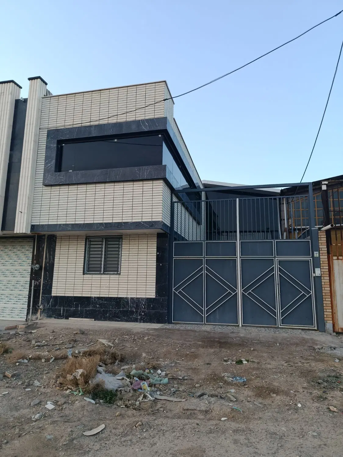 سوله ۲۱۰متری۱۵۰تا سالن۲اداری امکانات اب برق گاز