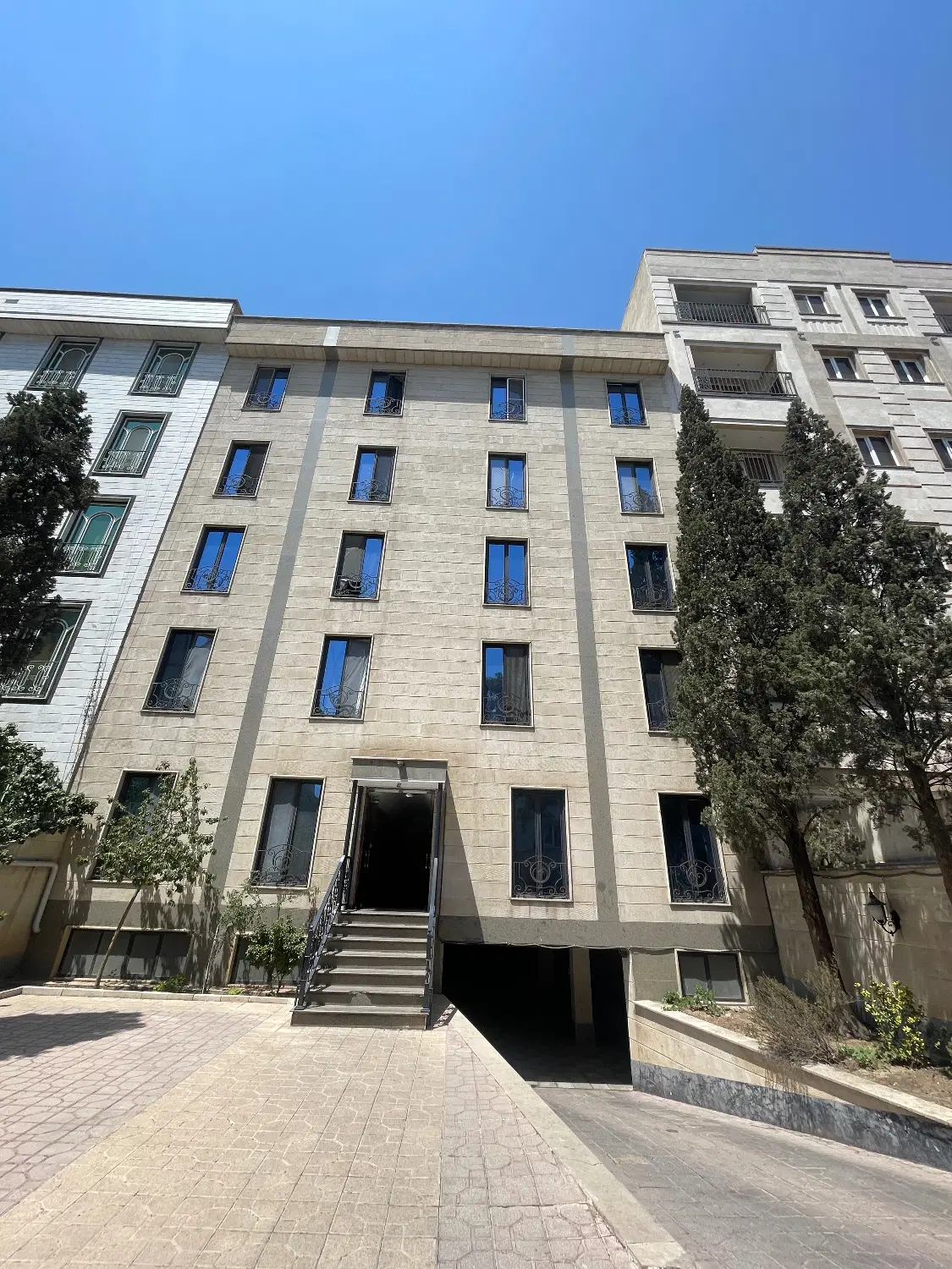 ۳واحد آپارتمان ۹۰ متری یکجا