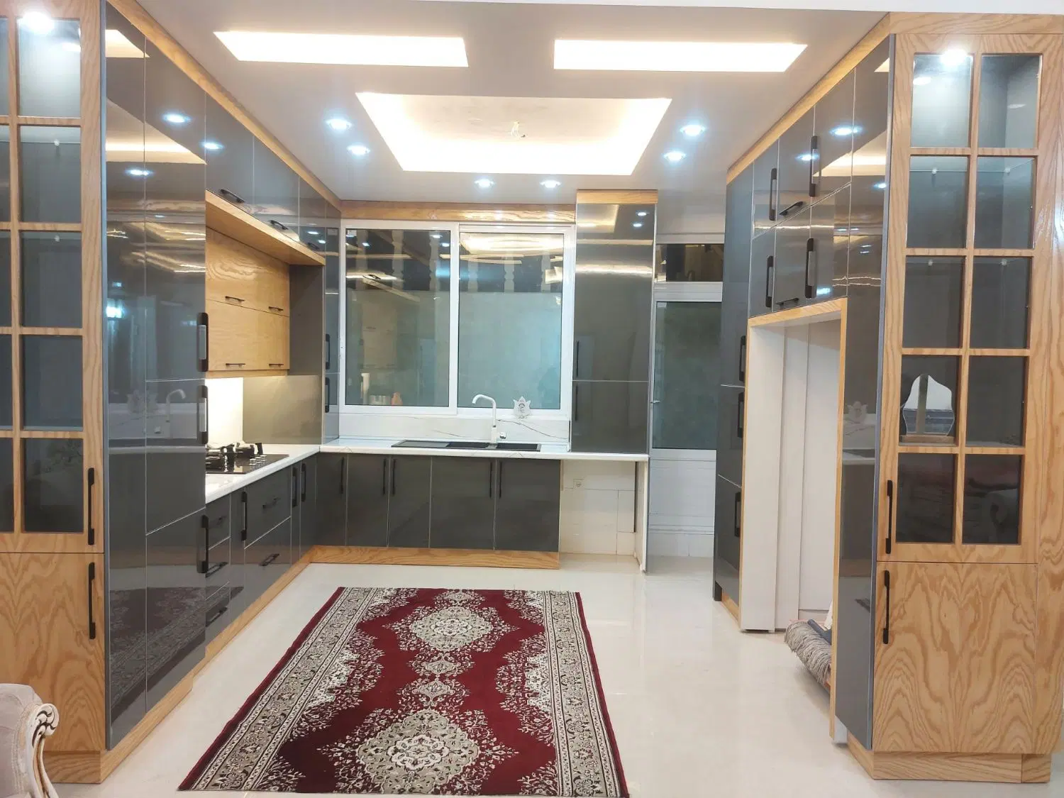 اپارتمان طبقه دوم