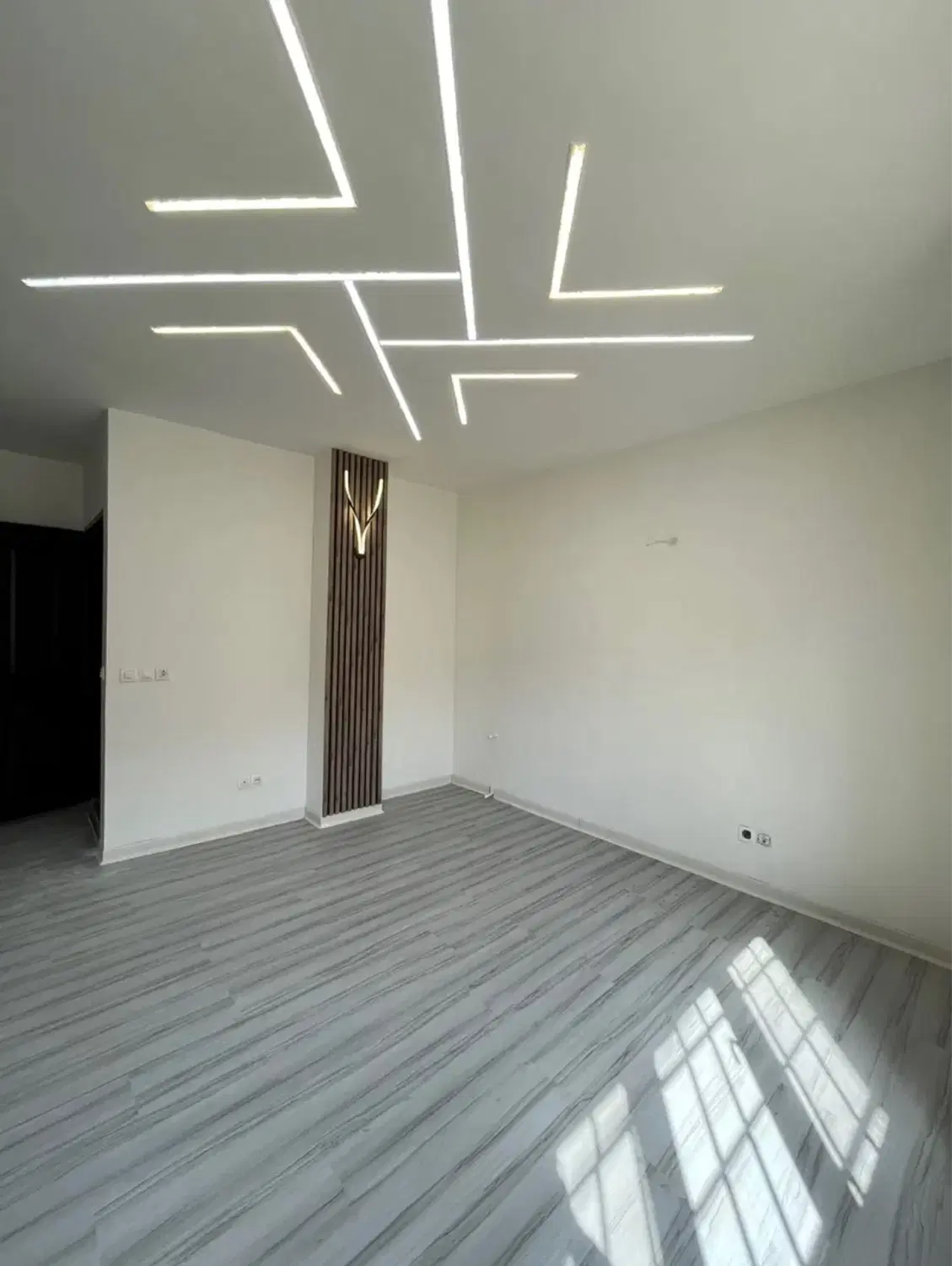 به قیمت ترین ۷۶متری_کف پارکت فول*آماده سکونت