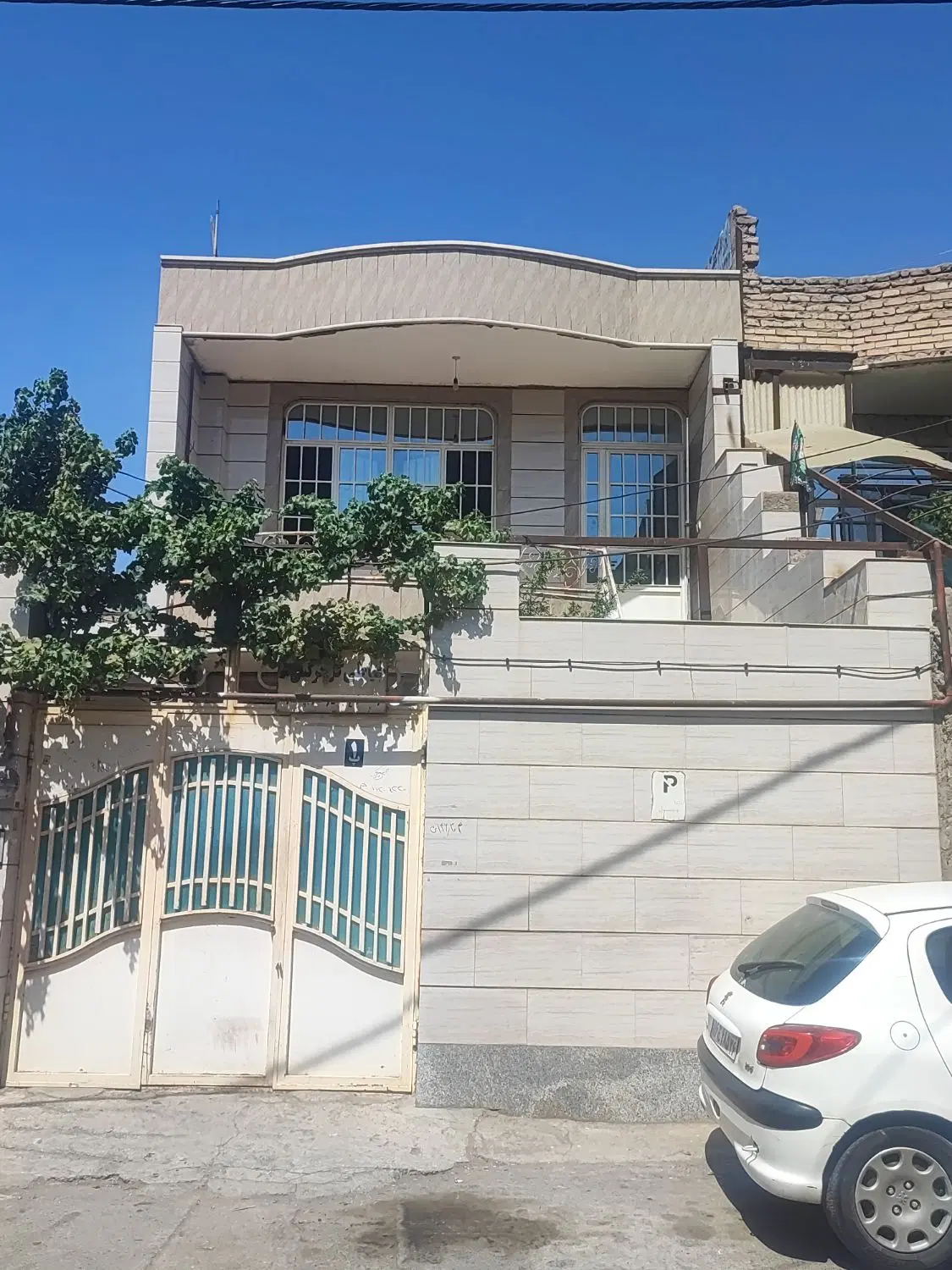 منزل دوطبقه خیابون حشمت