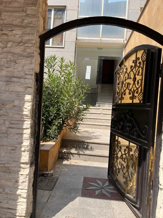 رهن کامل واحد ۶۰ متری در ابریشم