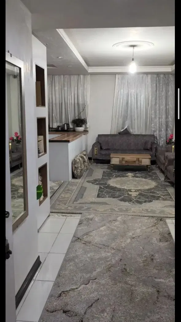 ۶۰ متر _ تک واحدی با آسانسور _ خیابان رحمان