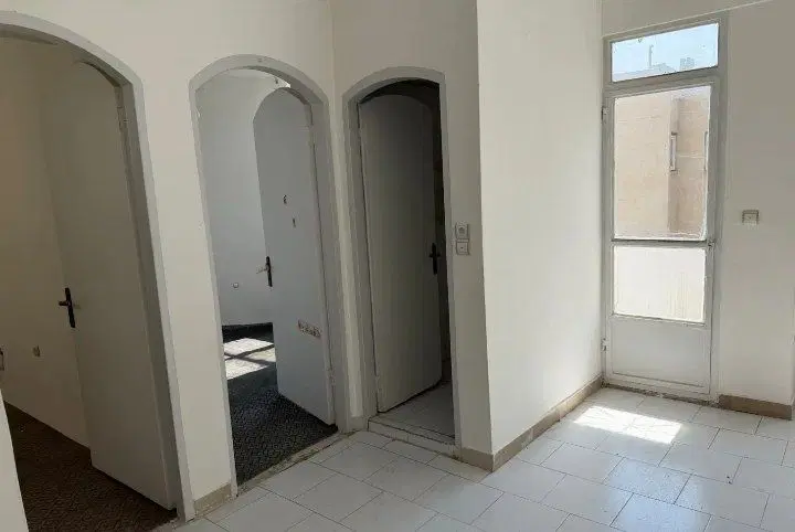 ۷۰ متری سند شش دانگ اقبال ۲۱ تخلیه