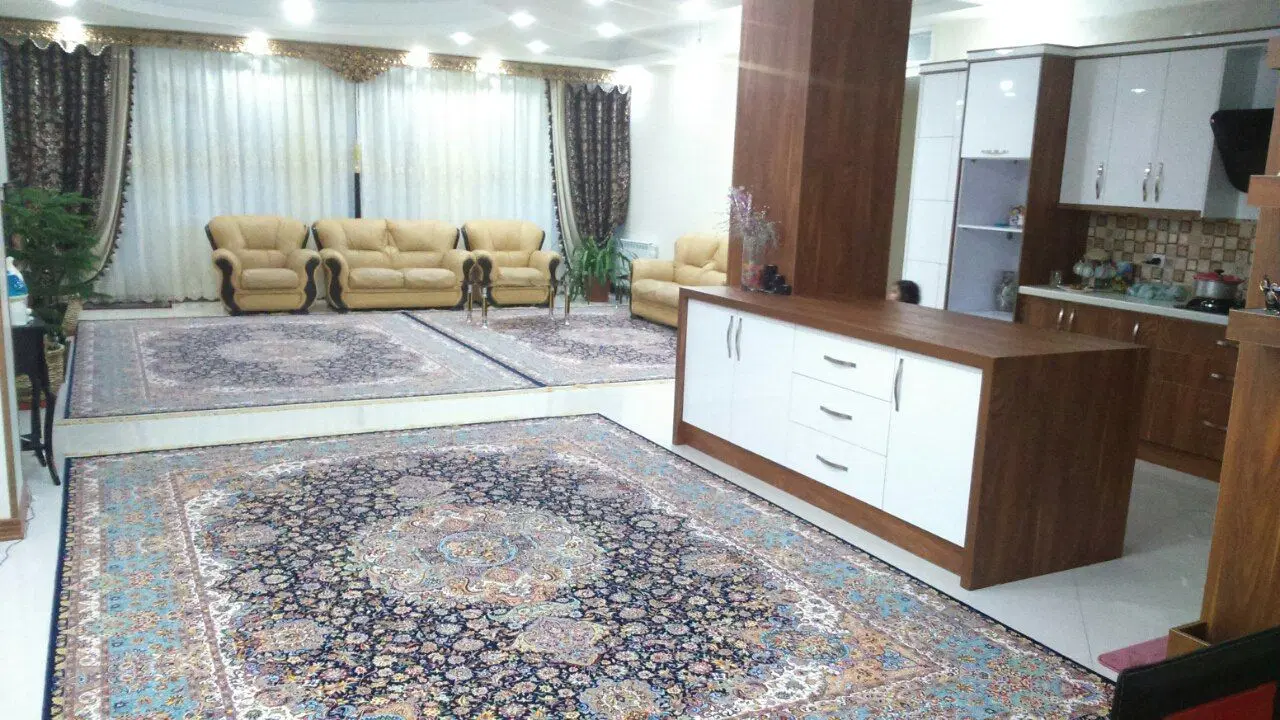 آپارتمان ۱۵۵ متر باغستان غربی لاله های غربی