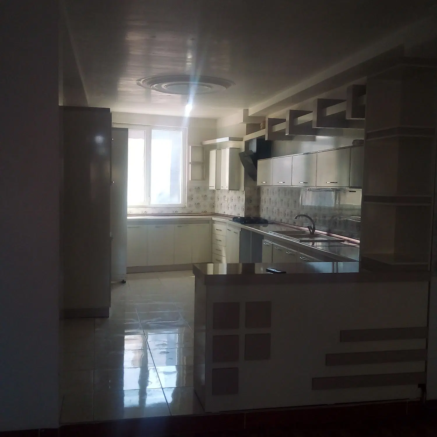اجاره طبقه ۲ جانبازان