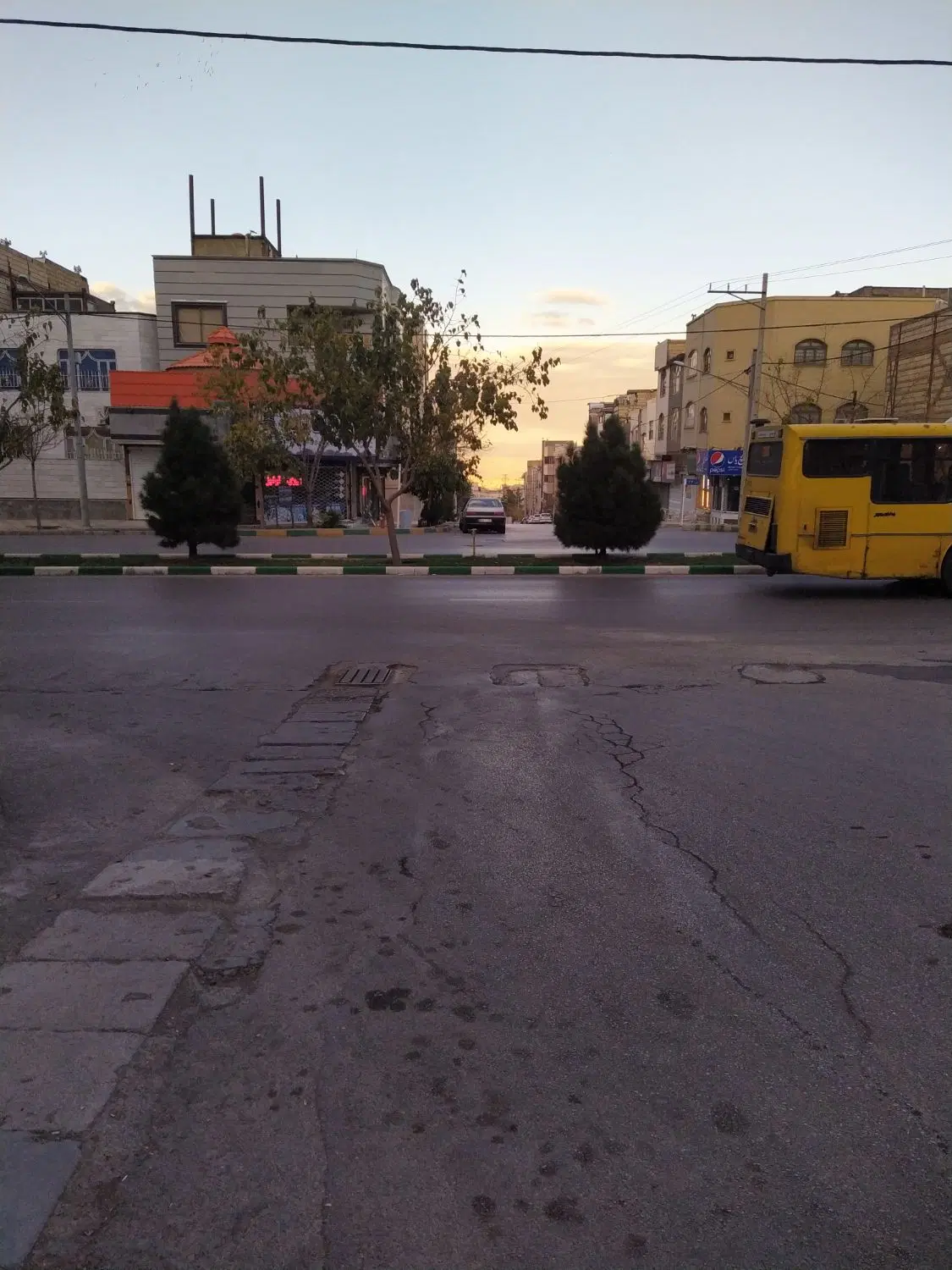 انبار ۱۰۰۰ متری