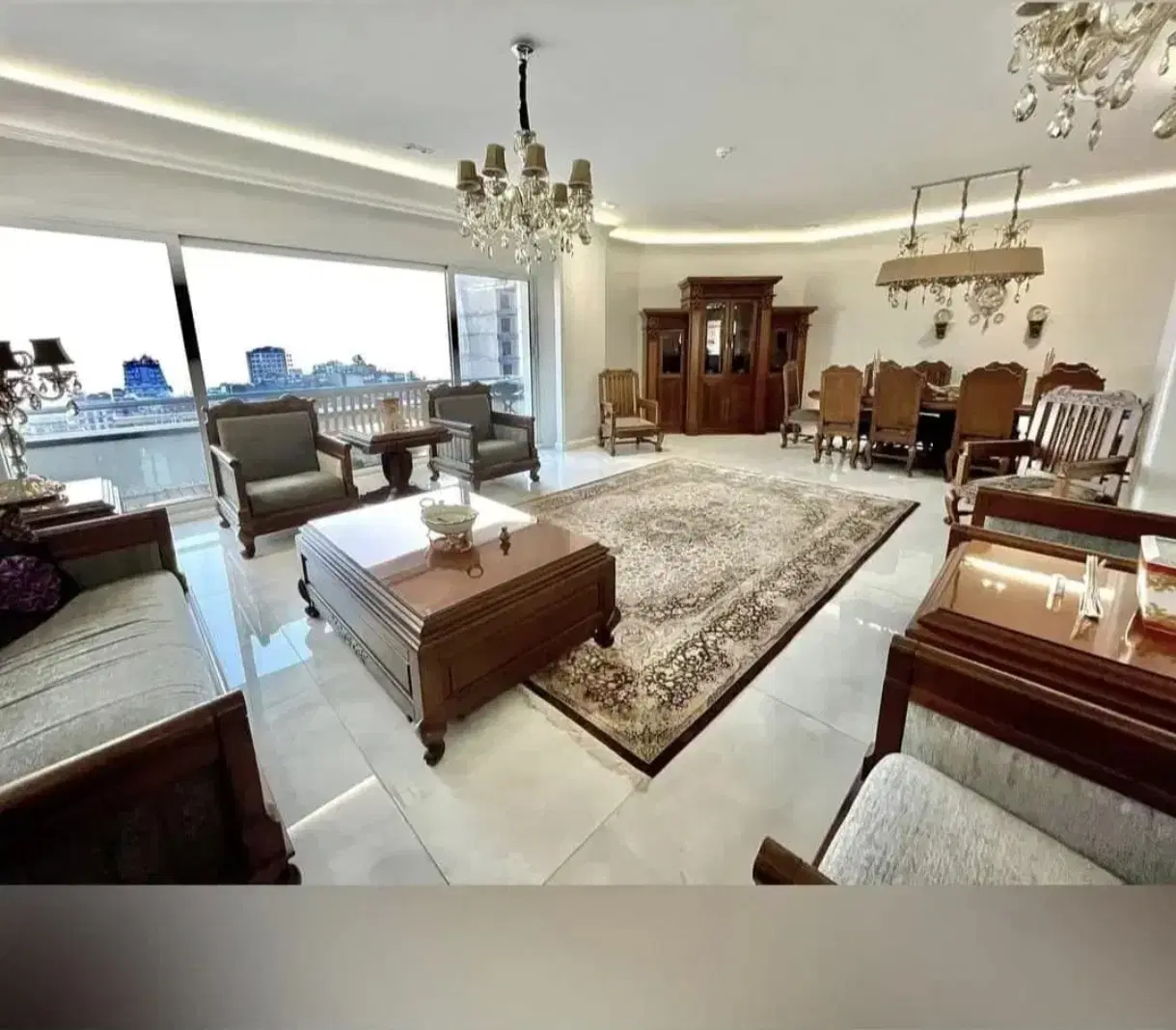 شکریه تاپ لوکیشن Pبدون مزاحم نور مستقیم خوش نقشه
