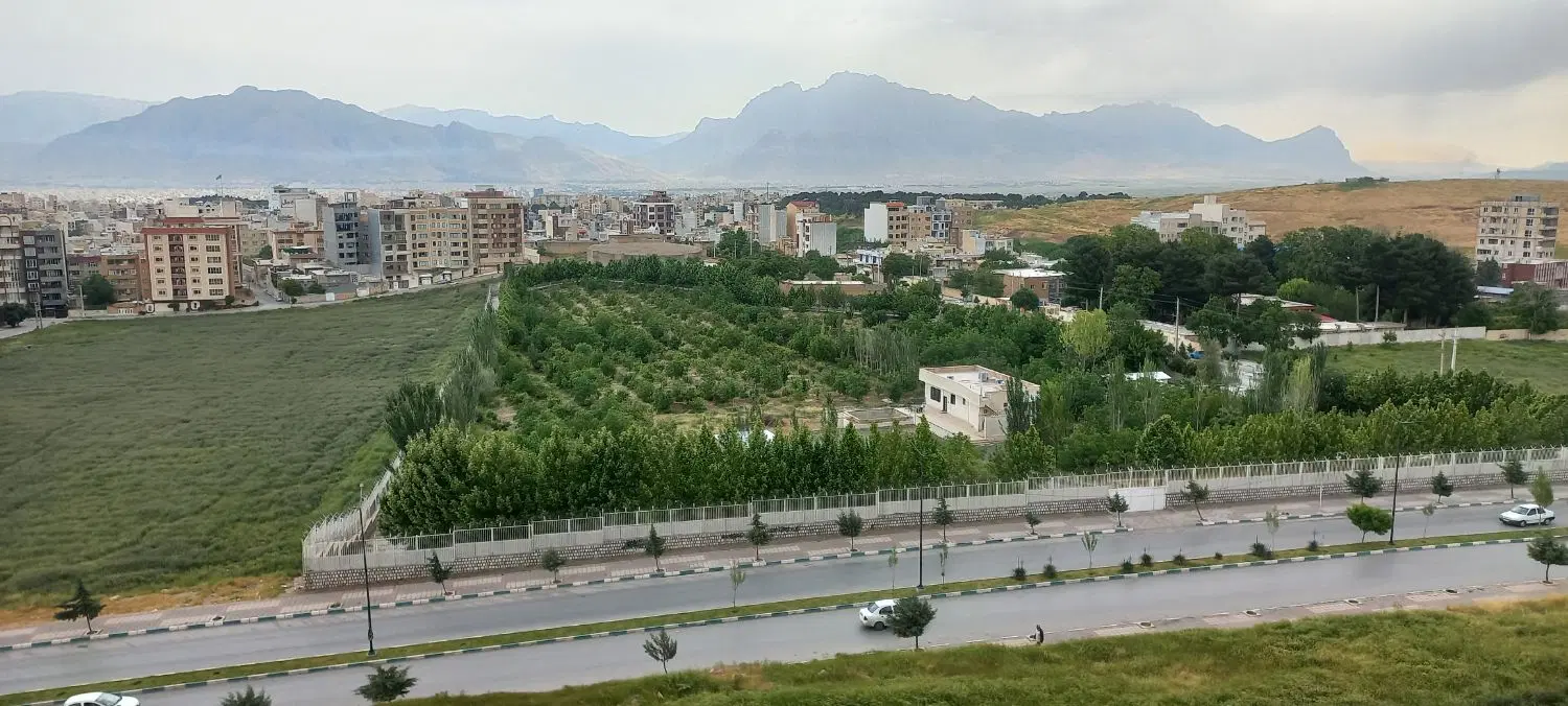واحد ۱۰۲ متری بلوار صدف