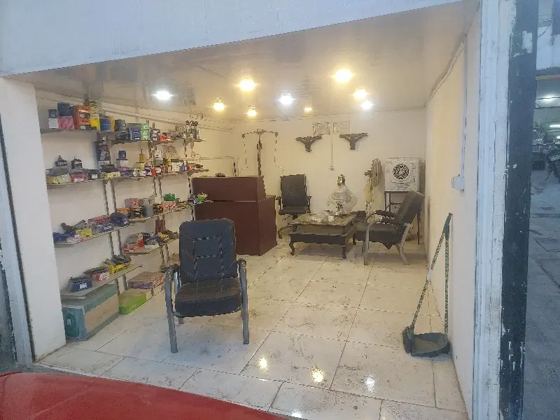 اجاره مغازه ۲۵ متری و۱۸ متری