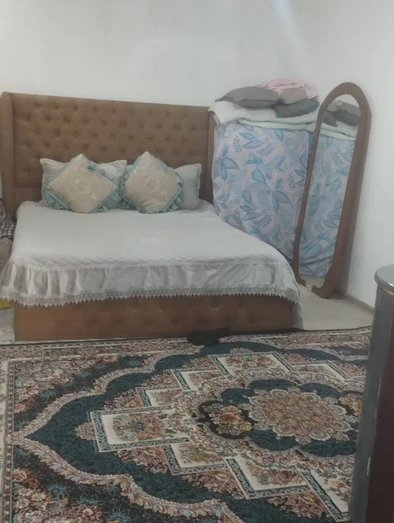 ویلایی ۱۰۰ متر دو خواب حیاط دار با مغازه