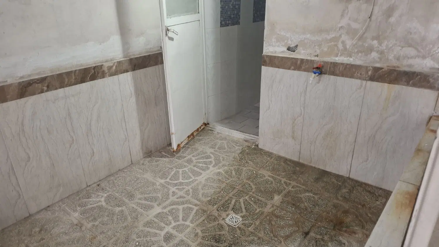 آپارتمان طبقه همکف عبدالمطلب ۲۴