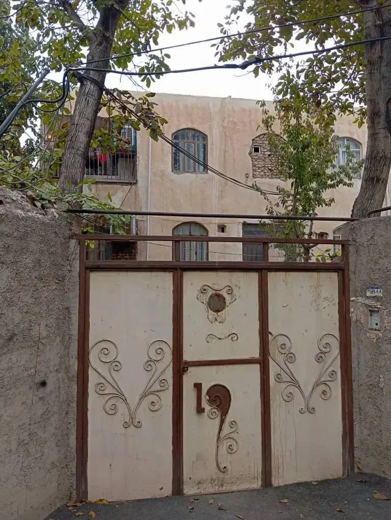 فروش زمین به متراژ 370متر با 540بنا