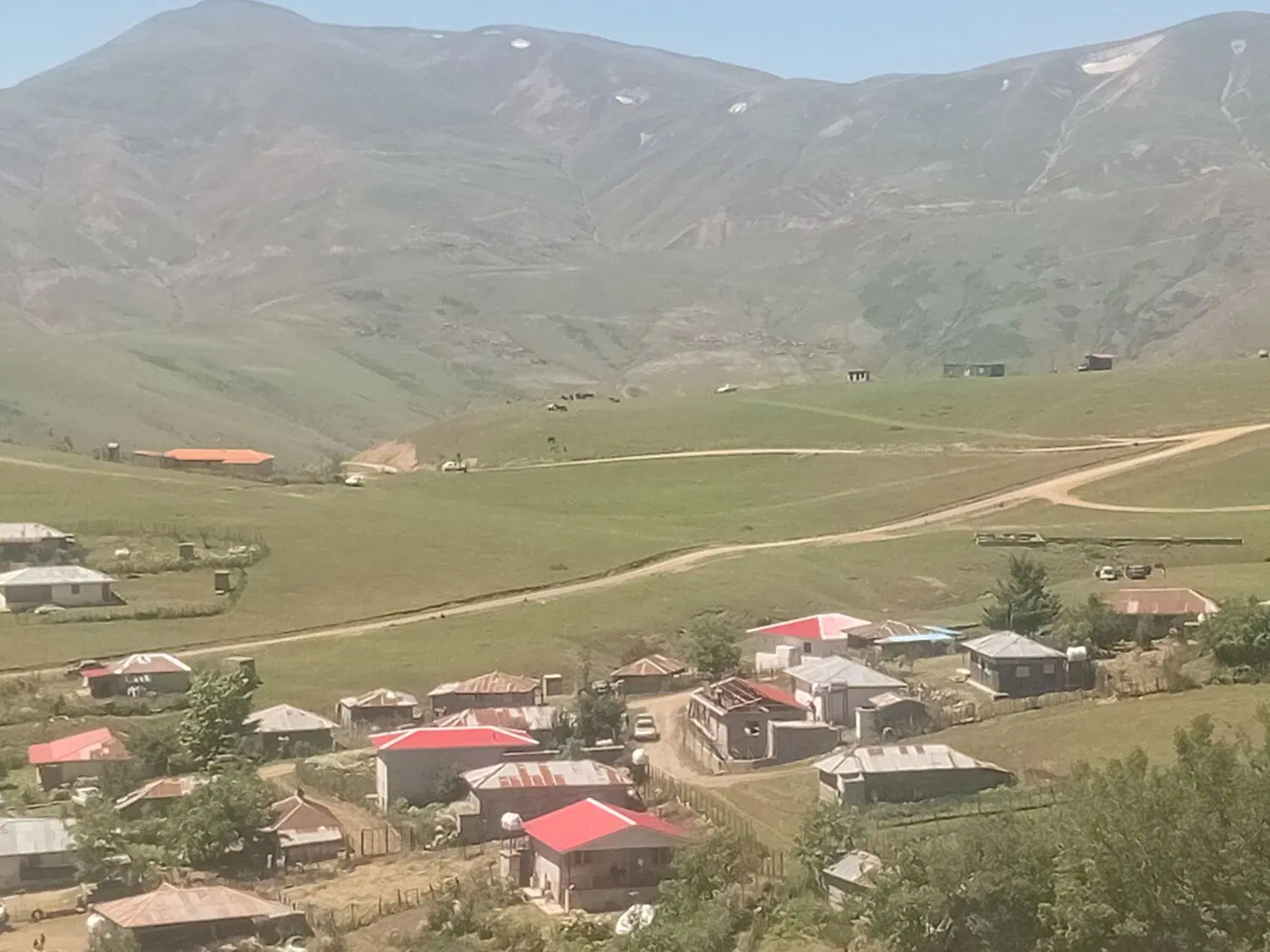 زمین  درگز دیوار کشی شده