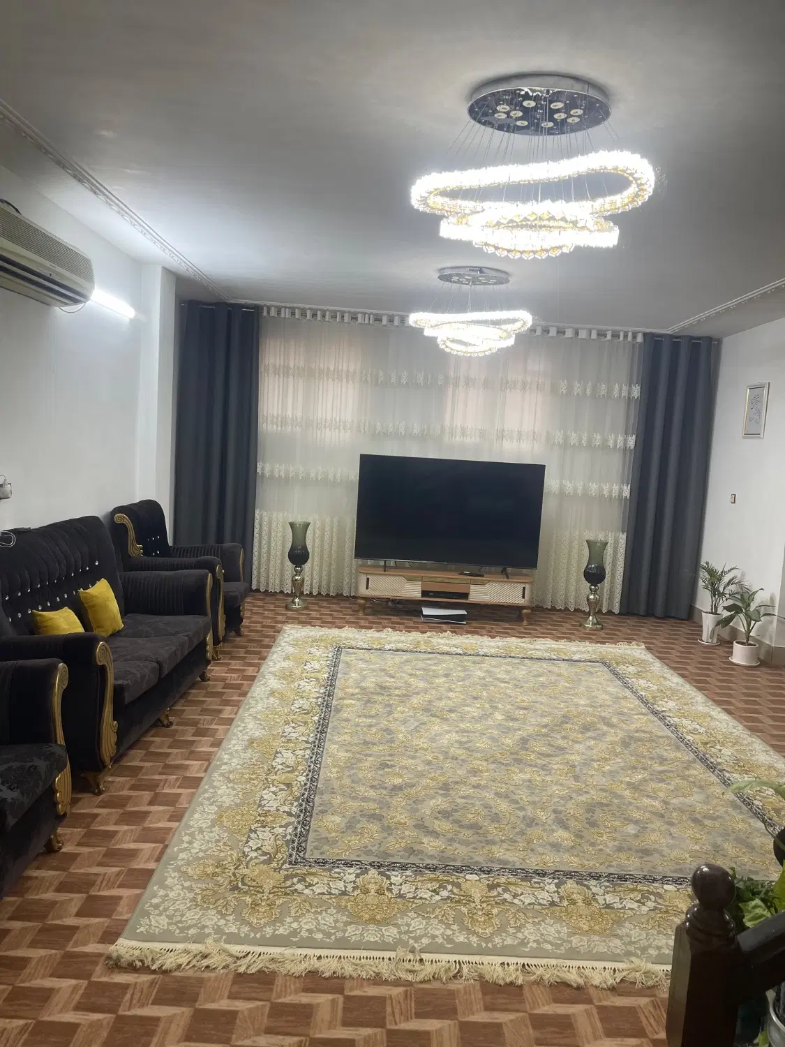 ۳ خواب میدان پاکبان