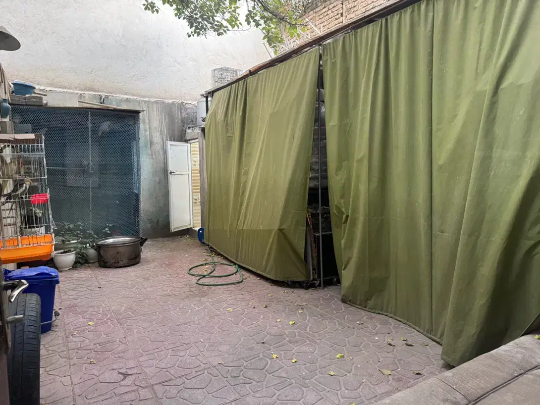 مغازه تجاری و خانه بر اصلی آیت
