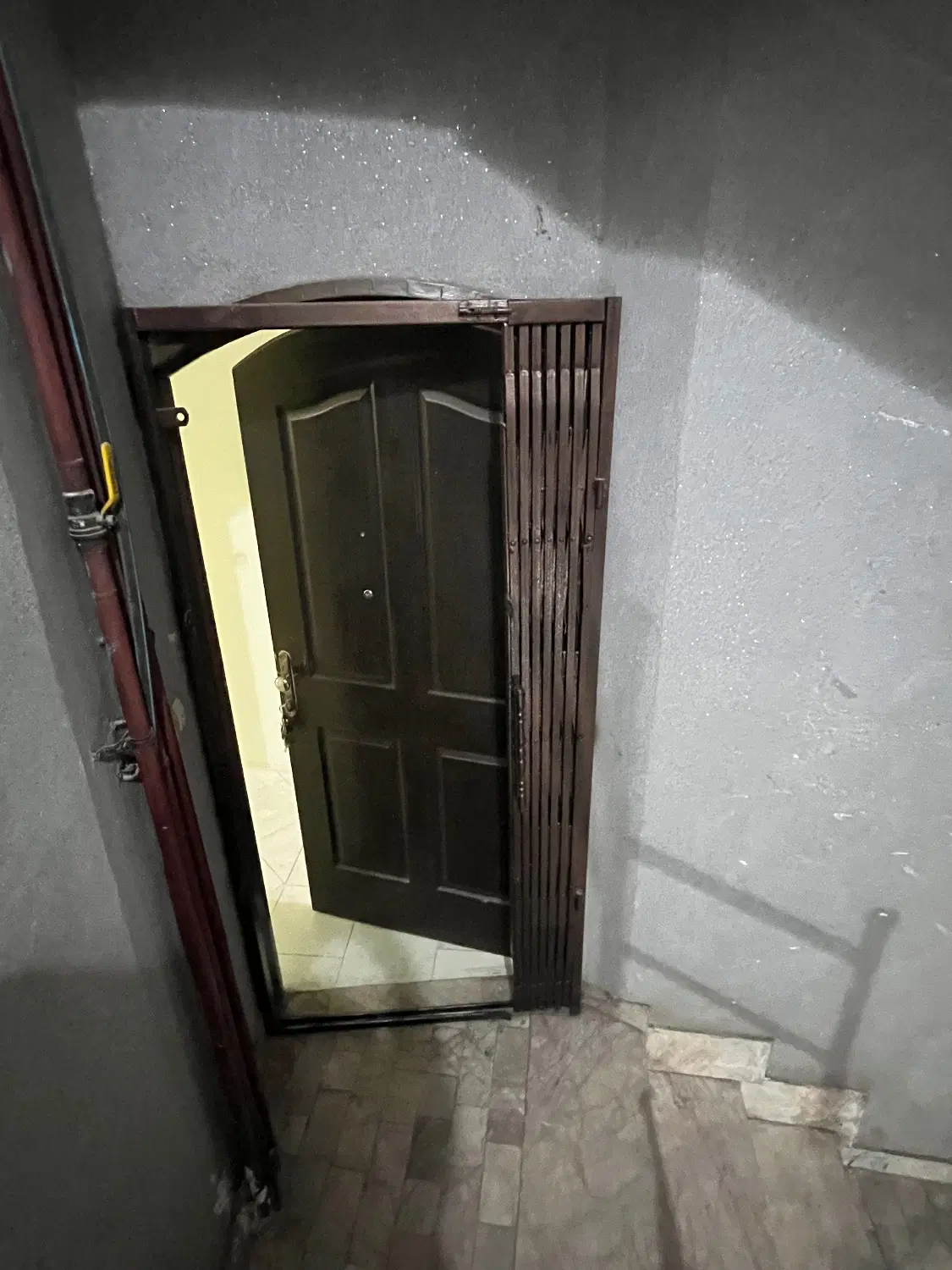 آپارتمان 85متری با پارکینگ اختصاصی