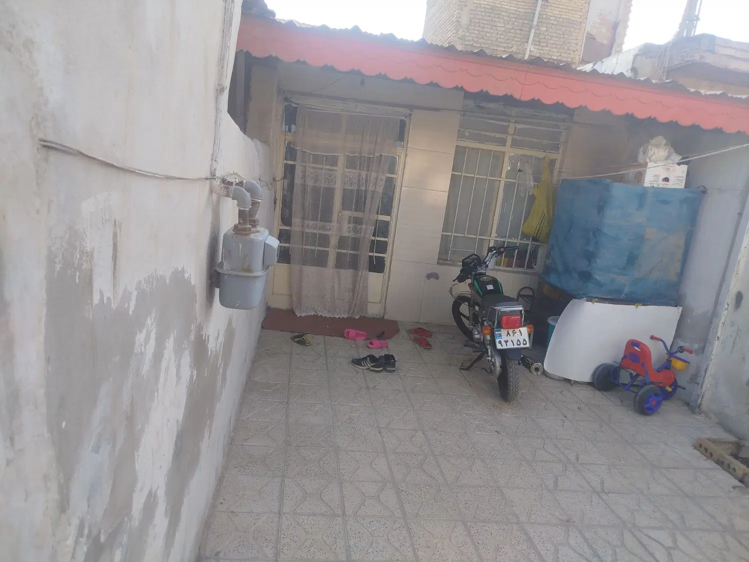 خانه وحیاط بزرگ ودلباز
