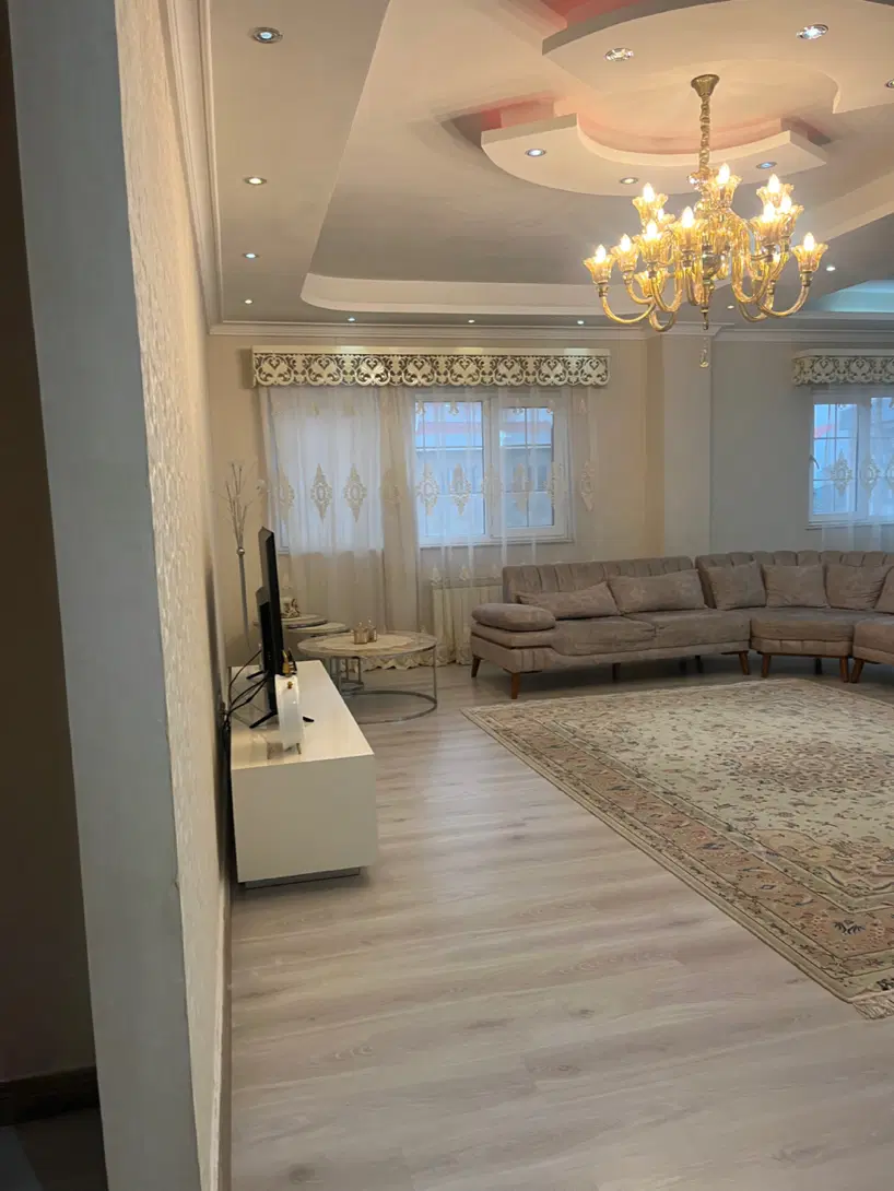 اپارتمان ۲۰۵متری _۲پارکینگ_ویو باغ و بلوار معلم