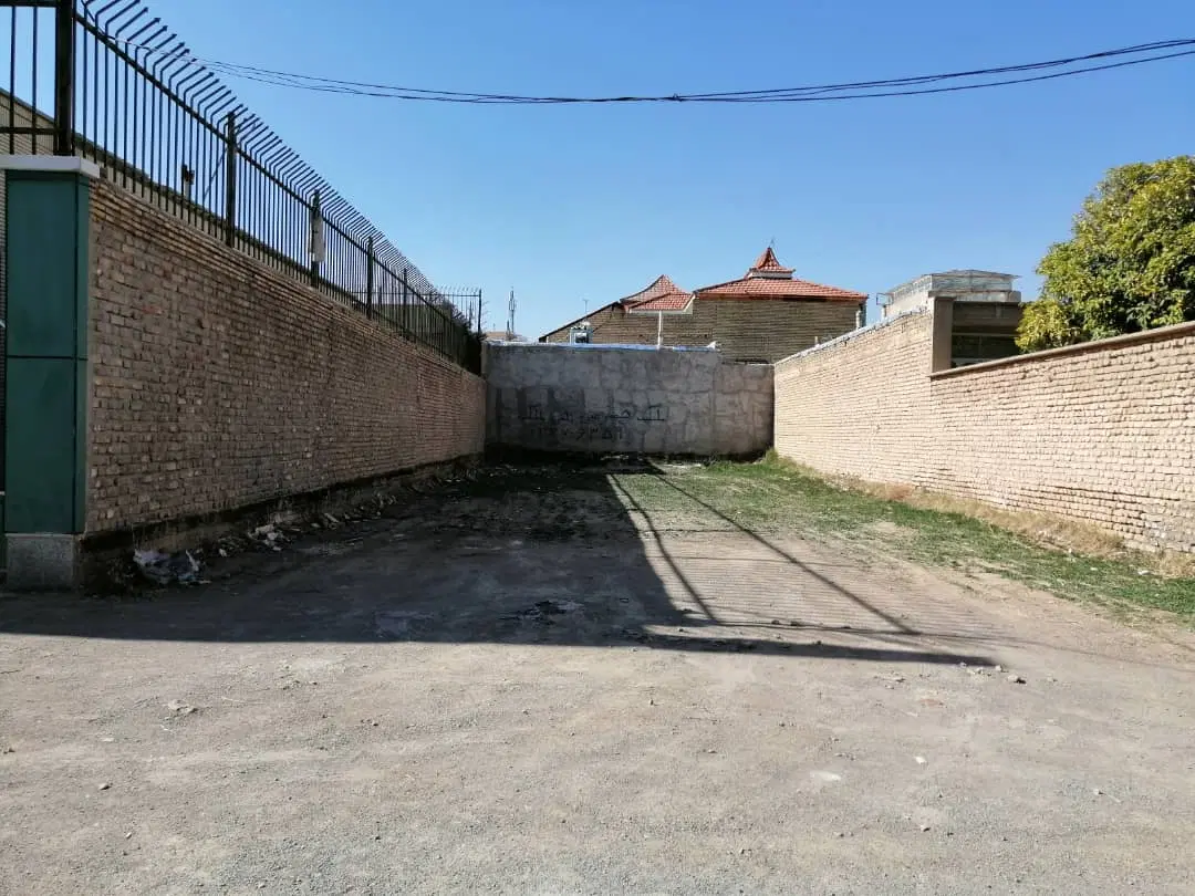 زمین ملکی فروشی خ ولیعصر ارسنجان با موقعیت تجاری