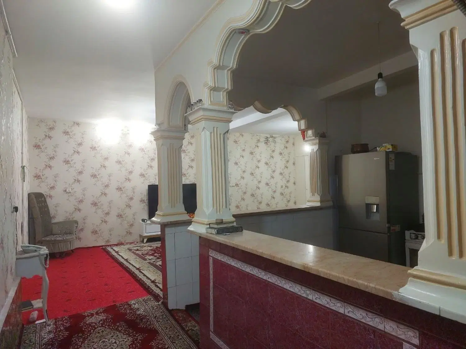فروش آپارتمان ۱۰۰ متری۳ طبقه گلستان