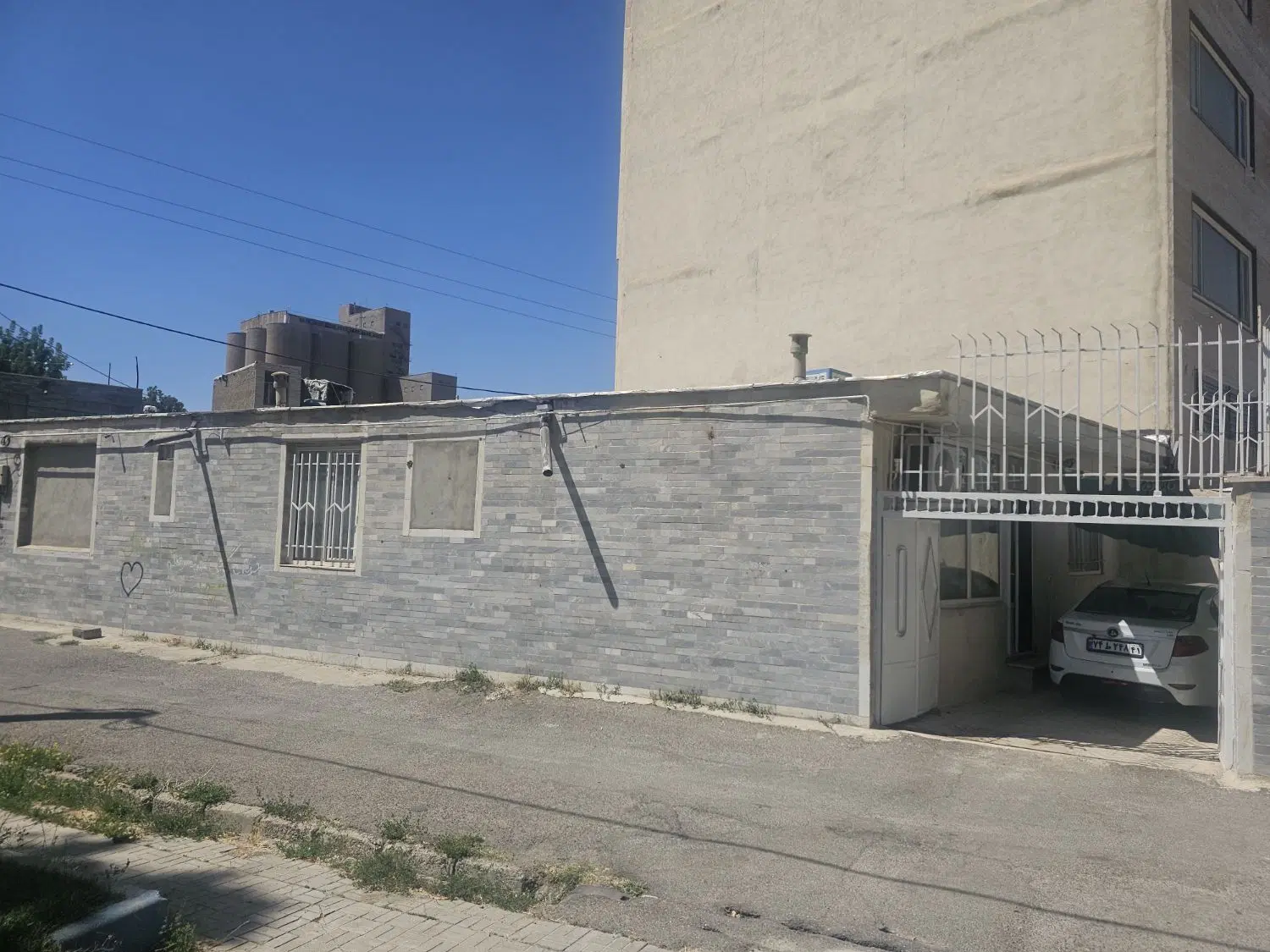 ملک تجاری مسکونی(ویلایی) مرکز شهر