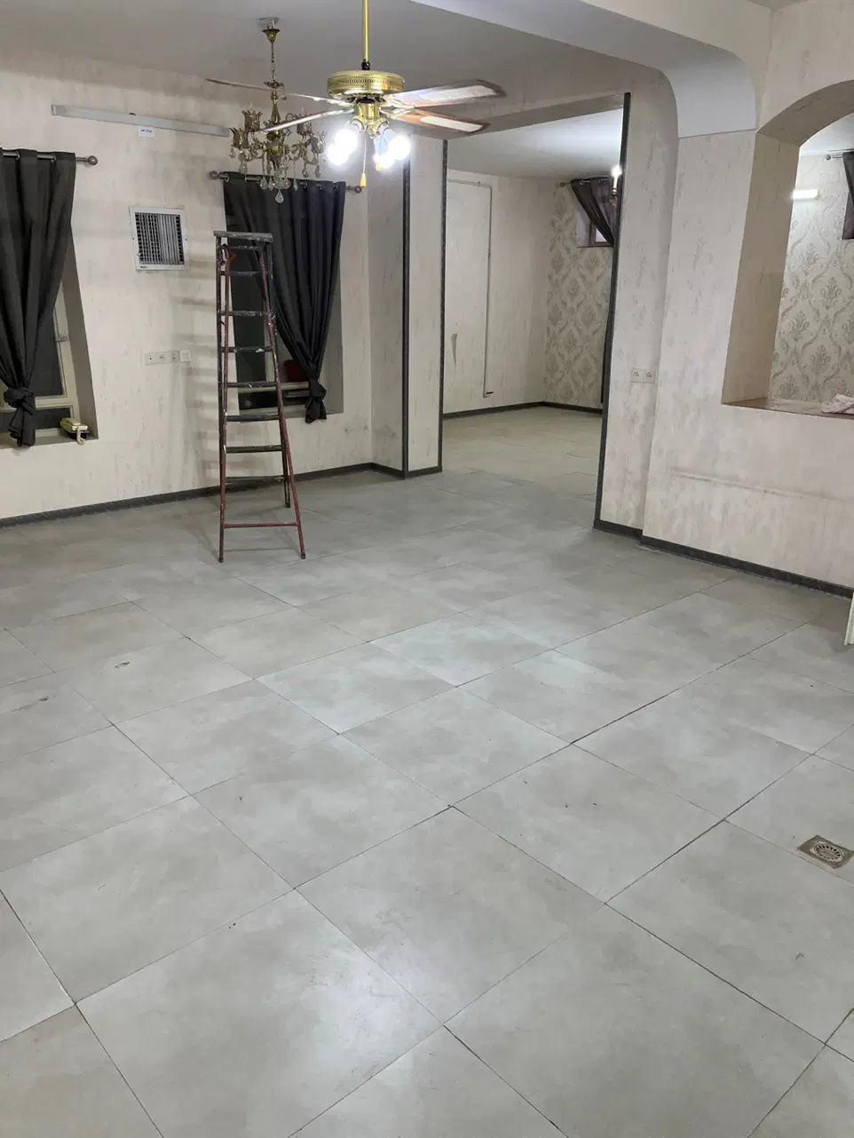 نیم طبقه اجاره ای(بازسازی شده)