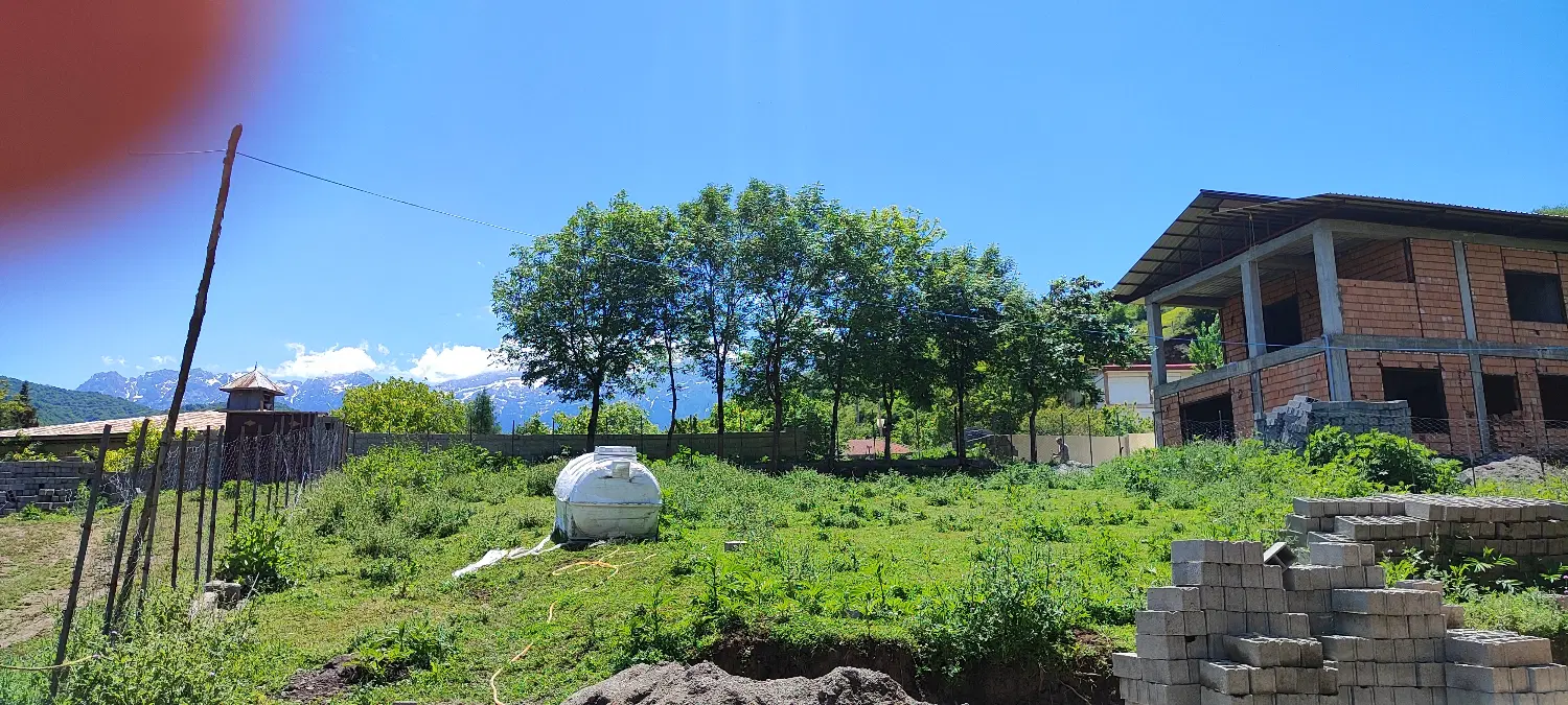 380 متر روستای دهمیان - با منظره همیشگی کوه خرونرو
