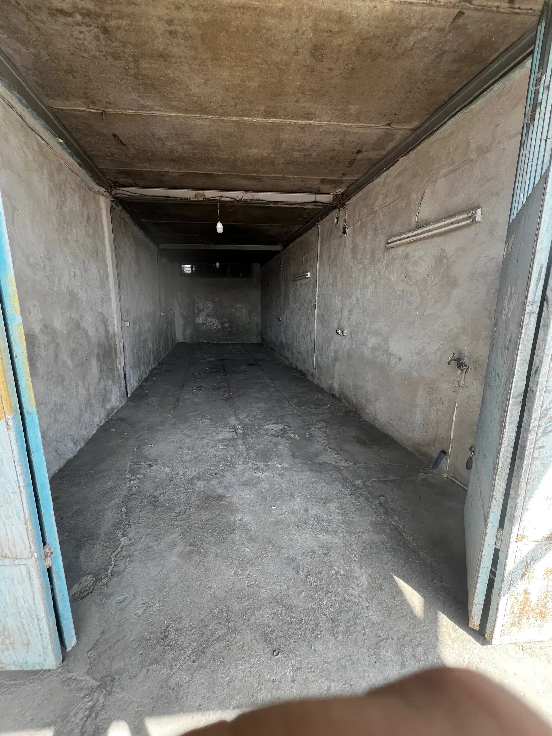 مغازه مکانیکی(داخل گاراژ)