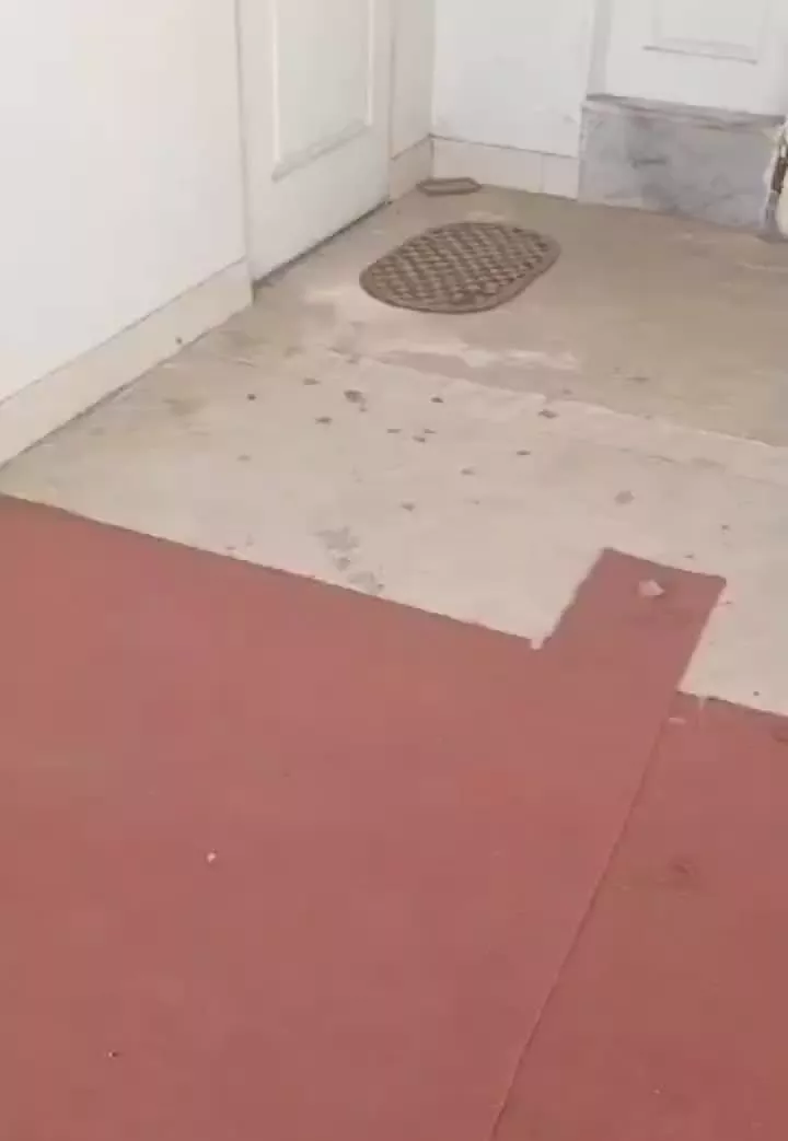 واحد ۸۰ متری بر خیابان
