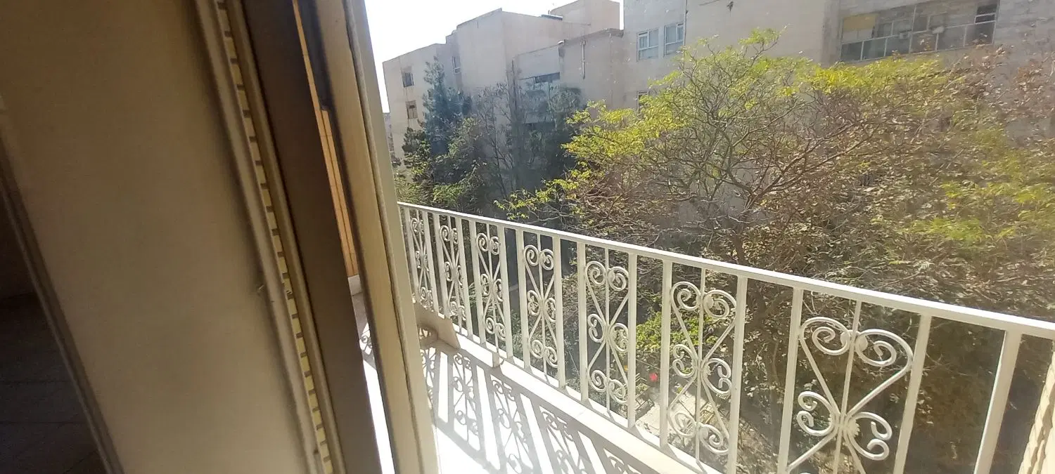 رهن آپارتمان فاز ۲گوهردشت خیابان۹روبه حیاط ط ۳