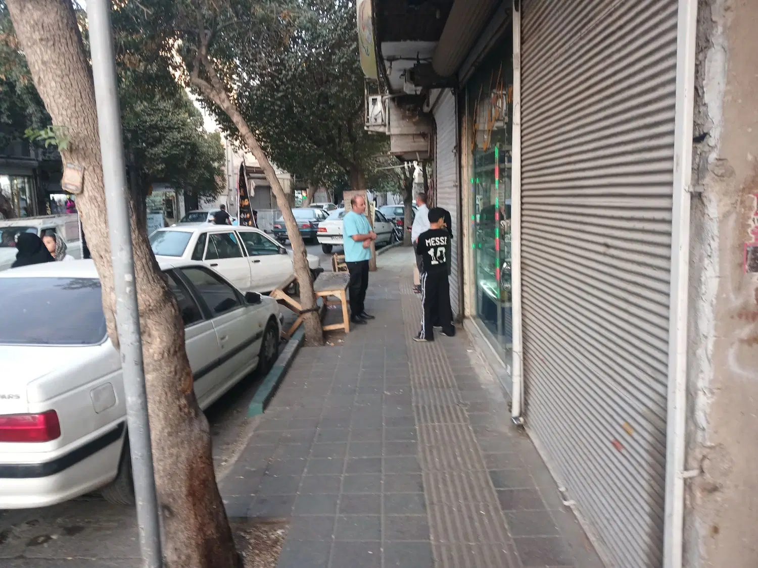 فروشی تجاری