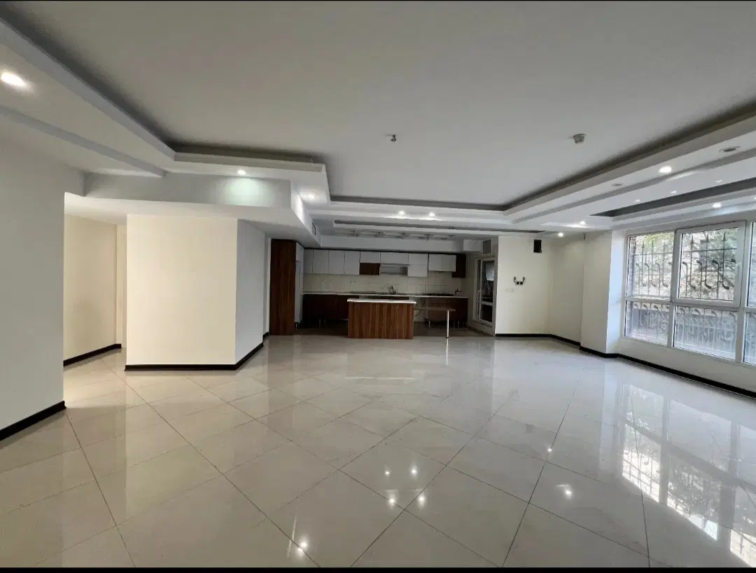 ۱۵۰ متر _ ۳ خواب _ فول امکانات _ طرشت