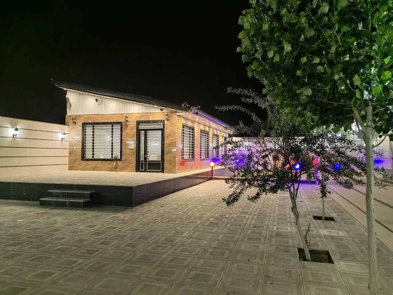 باغ و ویلا، باغچه روستای جیتو