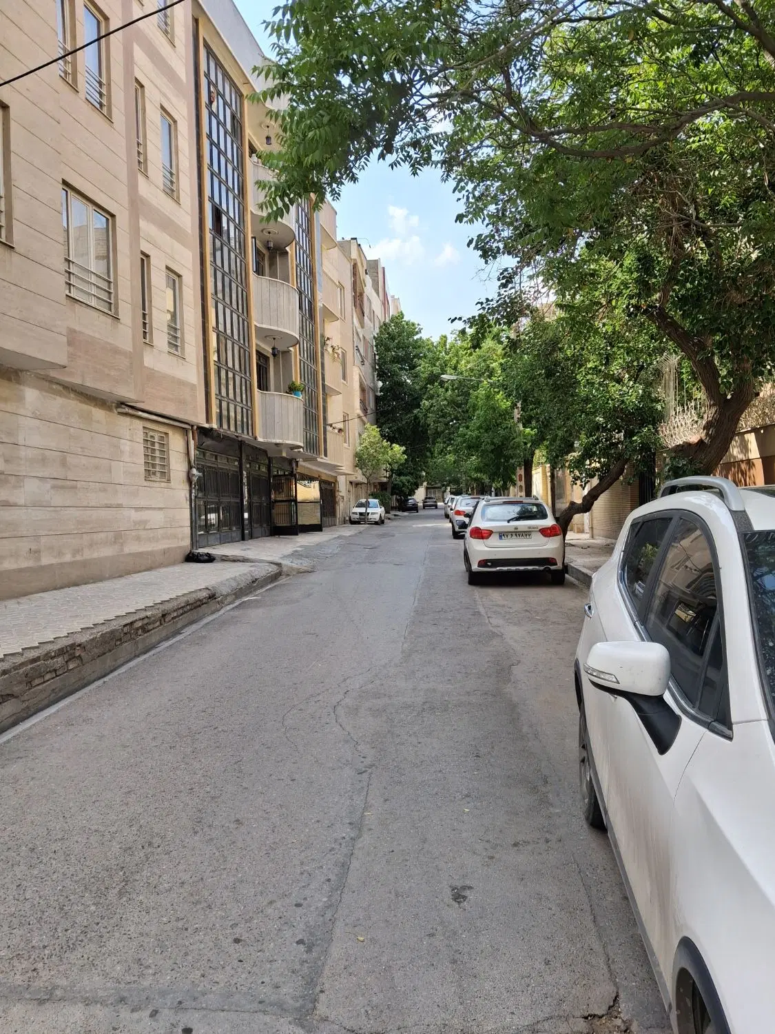 ۱۳۵ متری سه خواب اول پیروزی