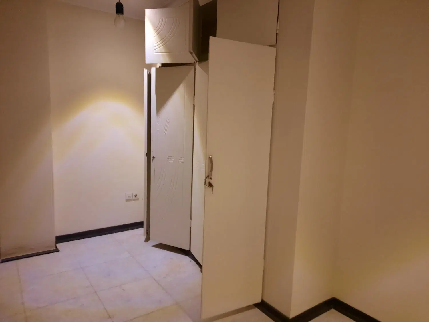 آپارتمان ۱۲۸ متری فاز ۴ مهرشهر