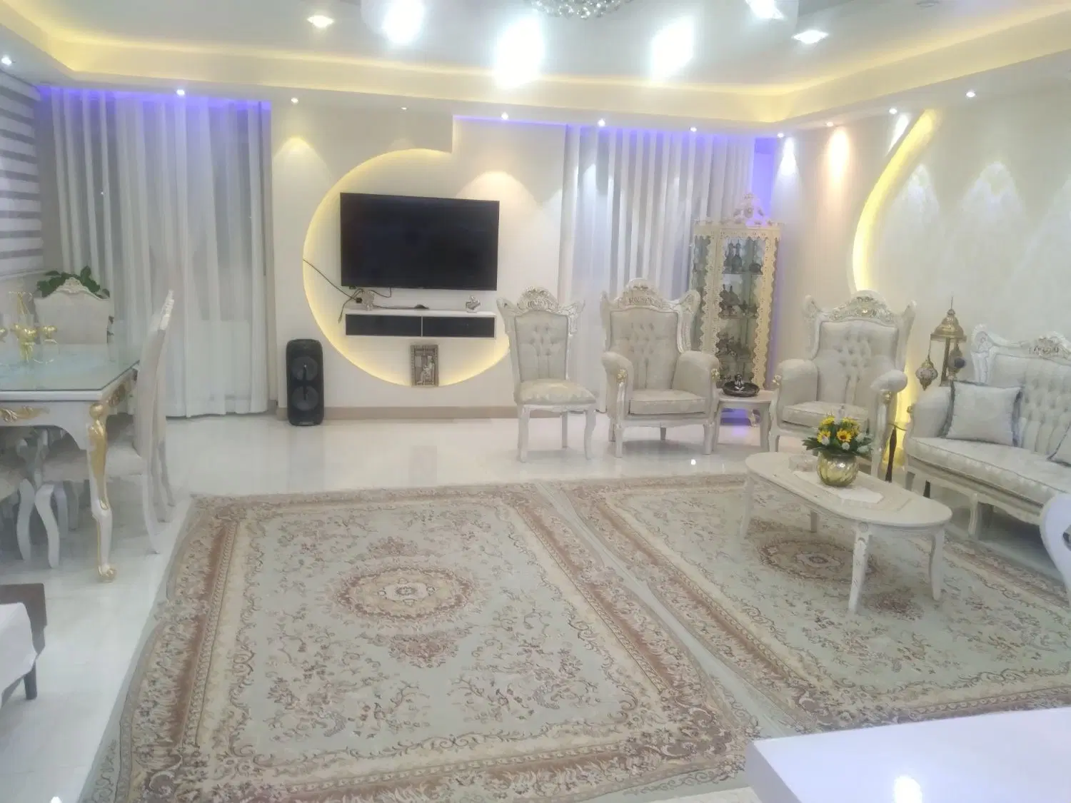 آپارتمان سه خوابه آزادگان قرنی