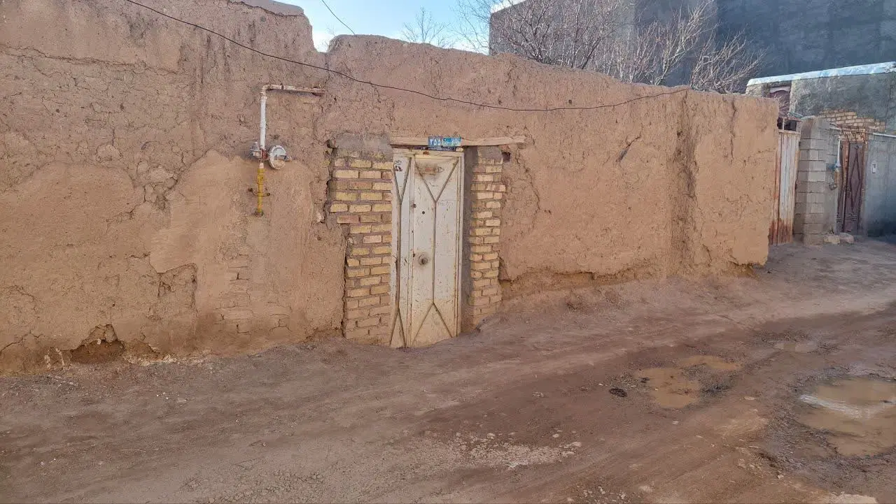 ویلایی کلنگی والارود ۲۵۰متر زمین