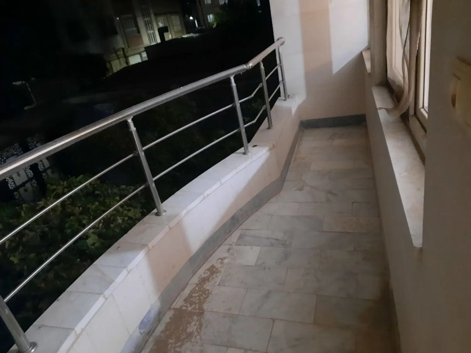 خانه تک خواب راه مشترک آب برق کاز وتلفن جدا